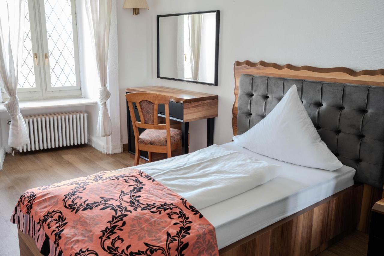 Eventlocation & Hotel Schloss Neuburg Obrigheim Eksteriør bilde